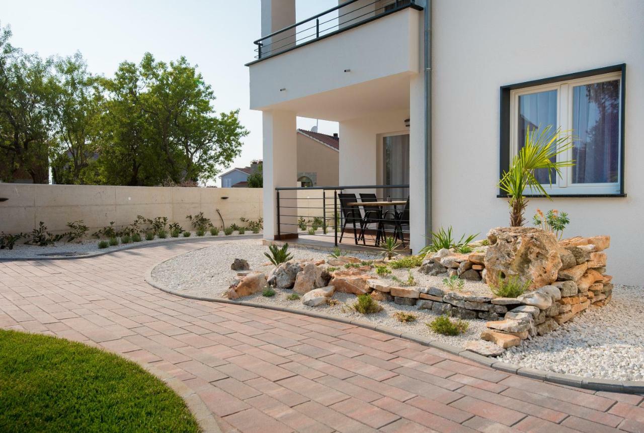 Villa Anja Peroj Exteriör bild
