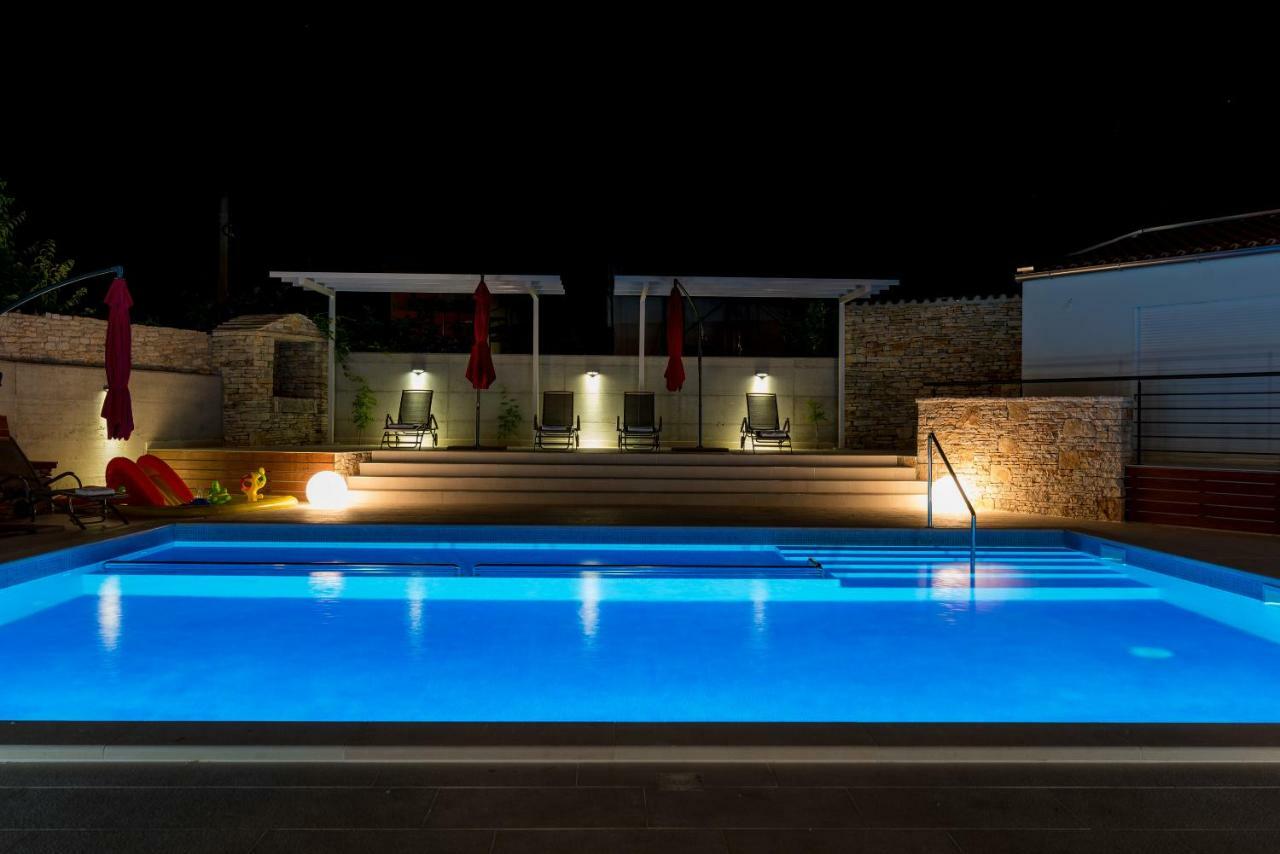 Villa Anja Peroj Exteriör bild