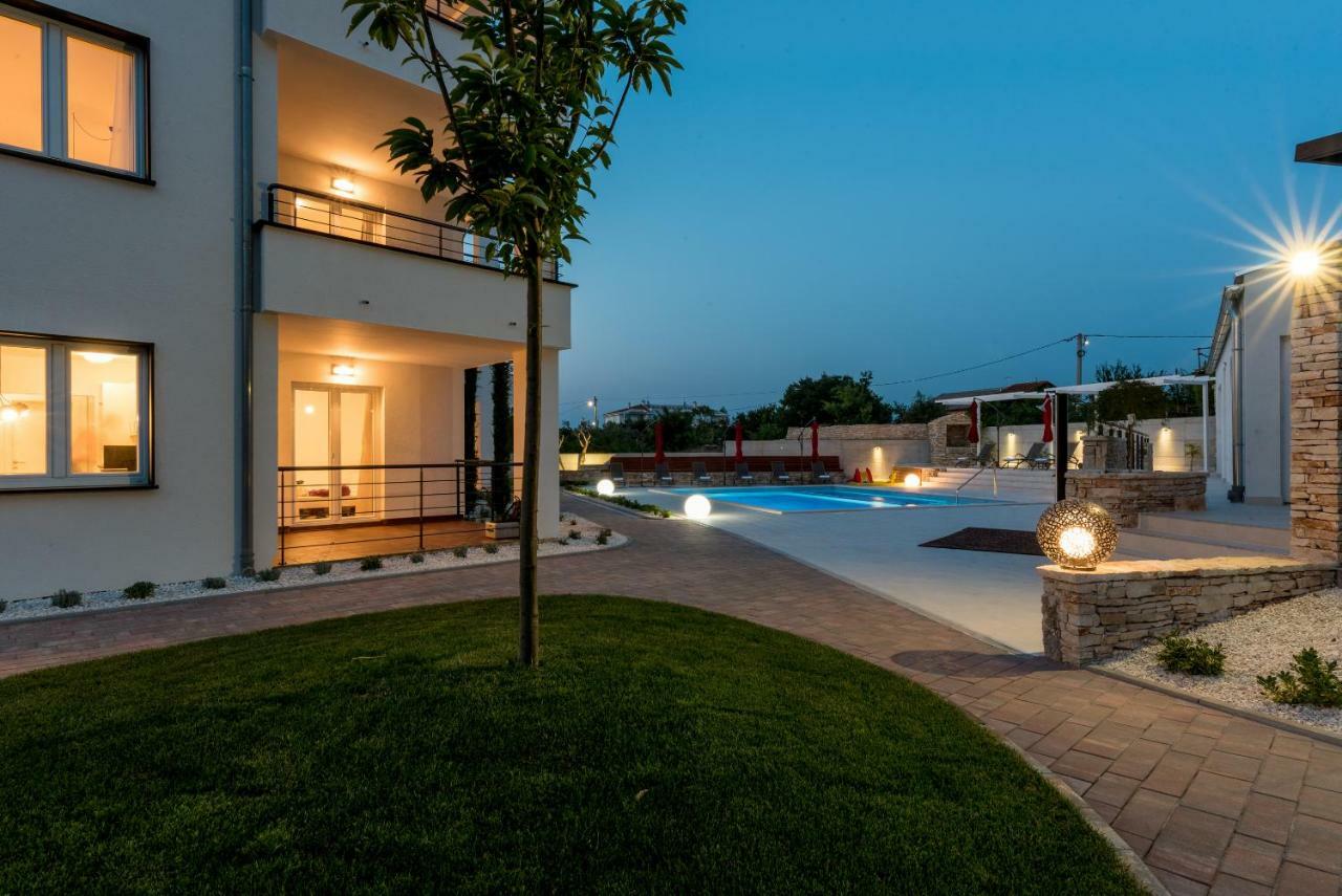 Villa Anja Peroj Exteriör bild