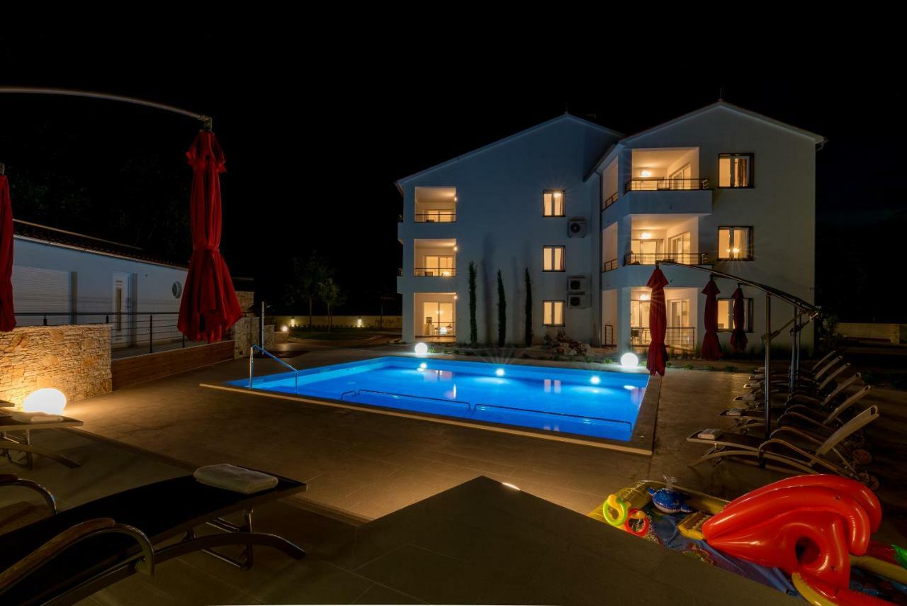 Villa Anja Peroj Exteriör bild