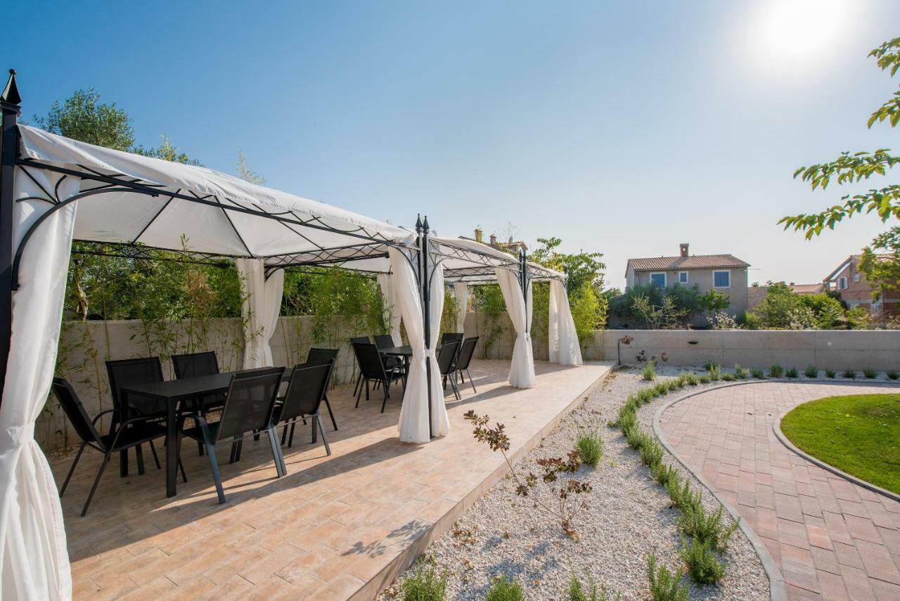 Villa Anja Peroj Exteriör bild