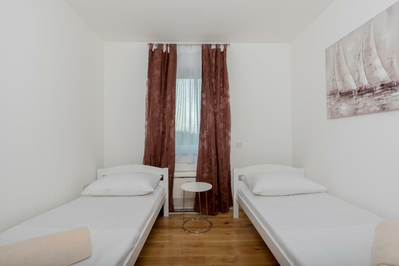 Villa Anja Peroj Exteriör bild