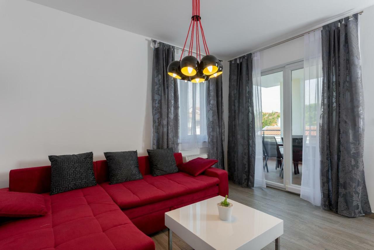 Villa Anja Peroj Exteriör bild
