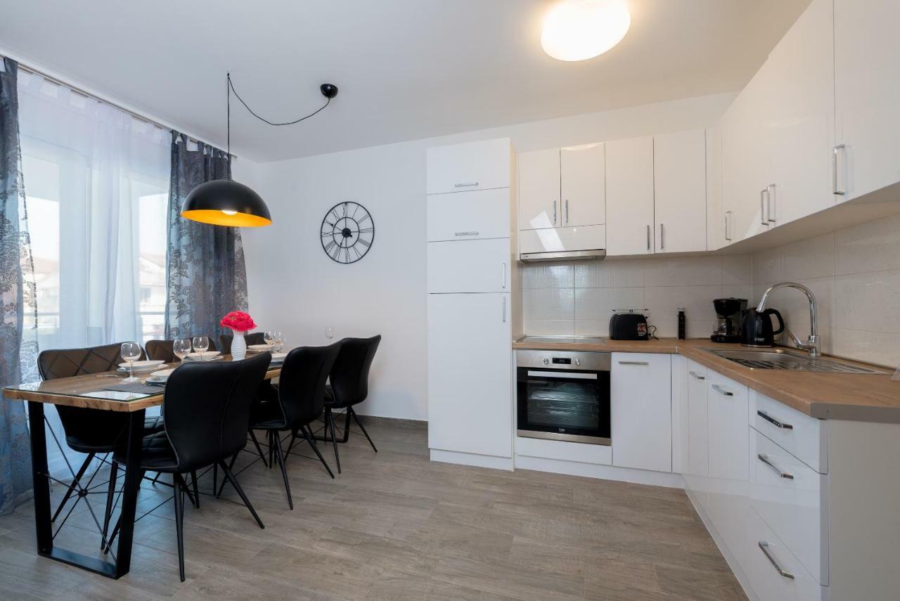 Villa Anja Peroj Exteriör bild