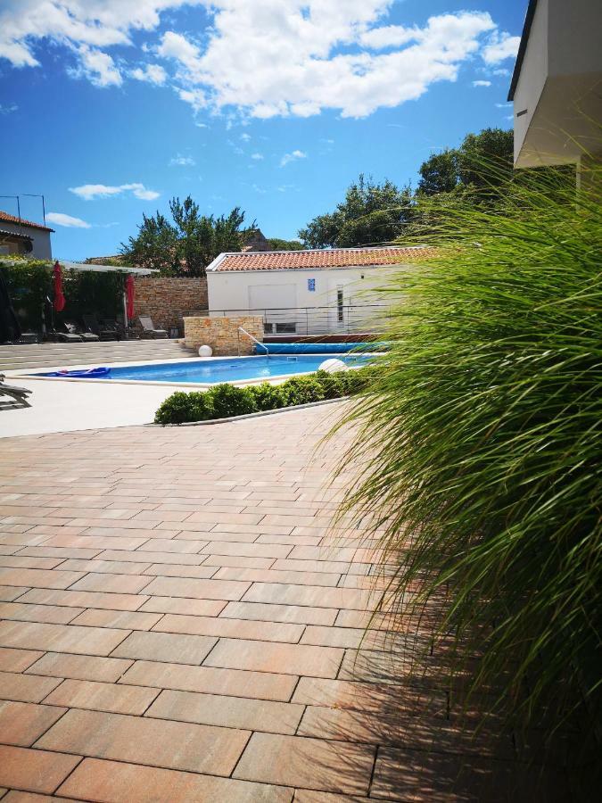 Villa Anja Peroj Exteriör bild